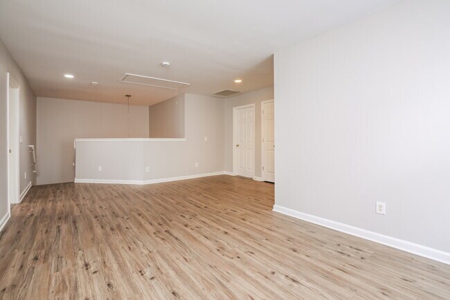 Building Photo - 1613 Brown Owl Dr