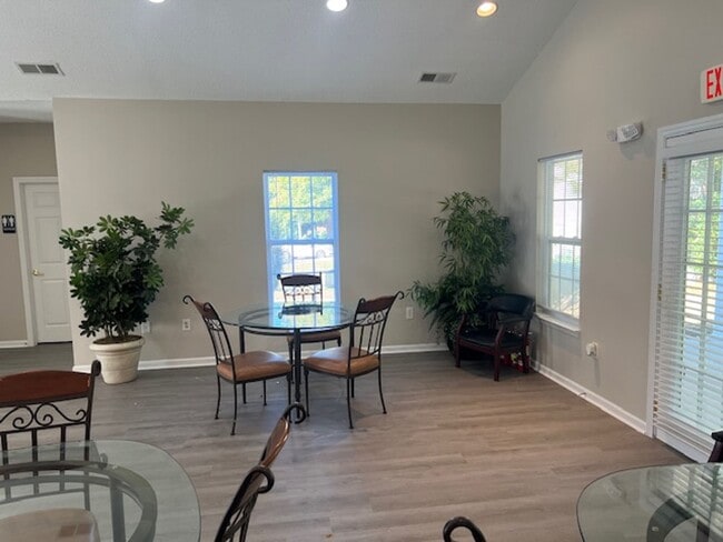 Building Photo - 501 Austin Ridge Cir