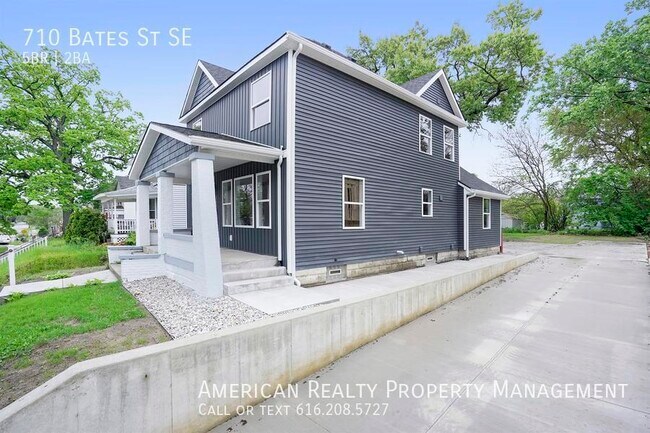 Primary Photo - 710 Bates St SE