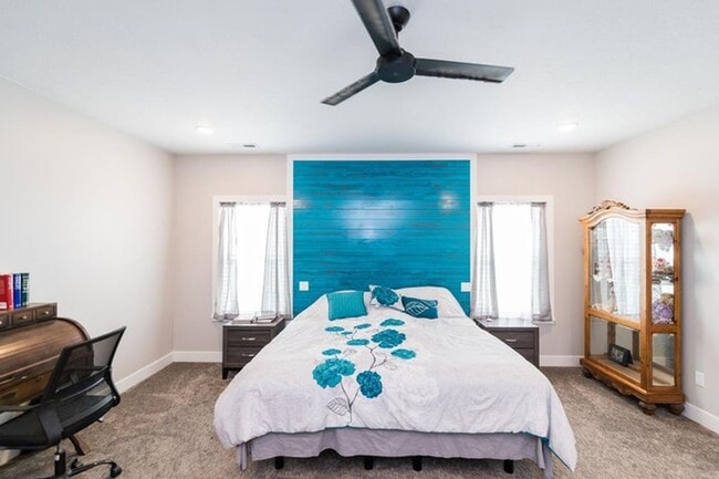 Building Photo - 4 Bed - 2.5 Bath Single Family Home Cimarr...