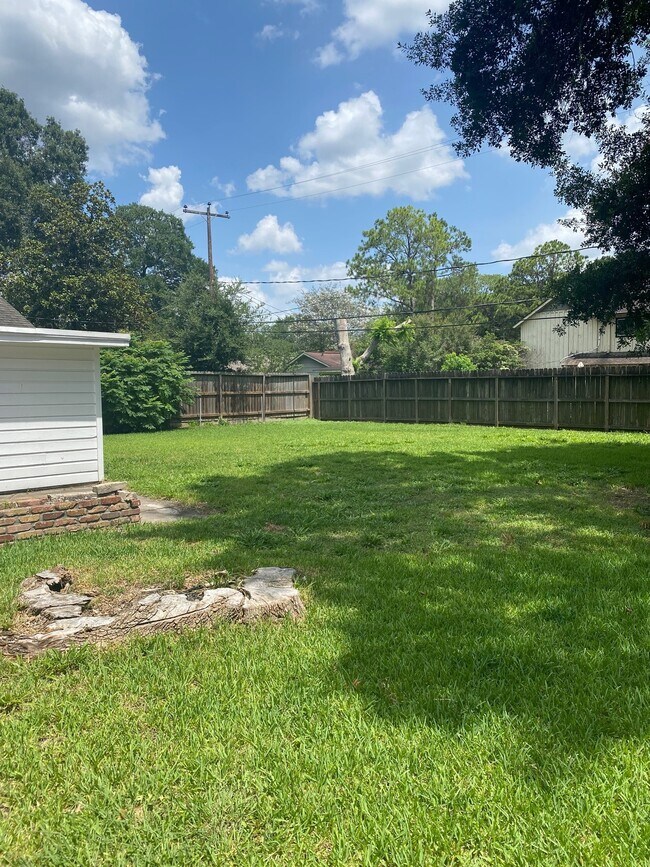 Building Photo - 7143 Triola Ln