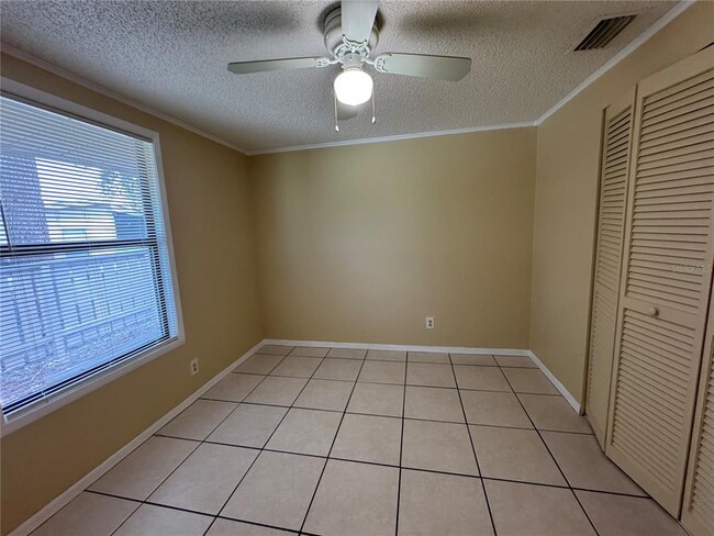 Building Photo - 359 Chaucer Ct