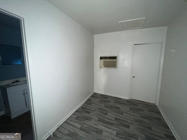 Building Photo - 351 Bethany Church Rd