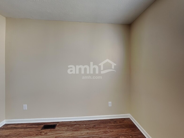 Building Photo - 10619 Northern Dancer Dr