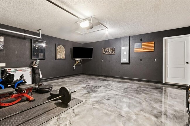 Building Photo - 300 Chinquapin Dr