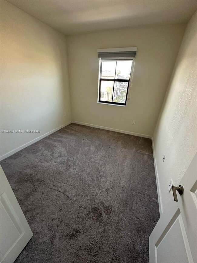 Building Photo - 3302 W 114th Terrace