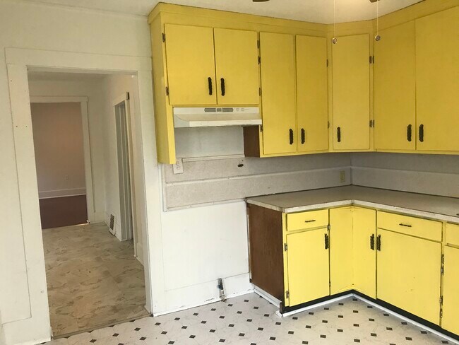 Building Photo - 2822 4th St NW