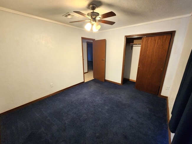 Building Photo - 235 Cottonwood St