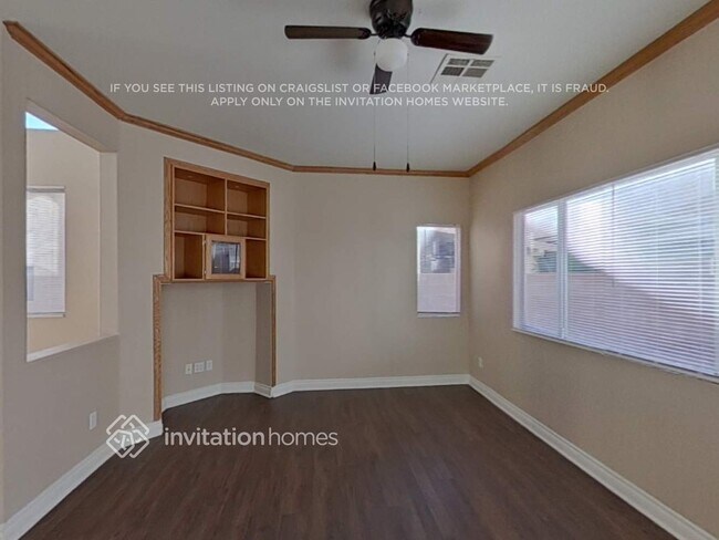 Building Photo - 903 Clear Diamond Ave