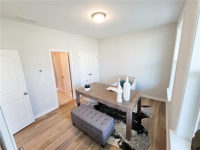 Building Photo - 140 Harlow Cir