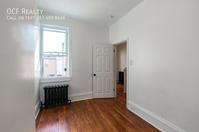 Building Photo - Three Bed Point Breeze Townhome