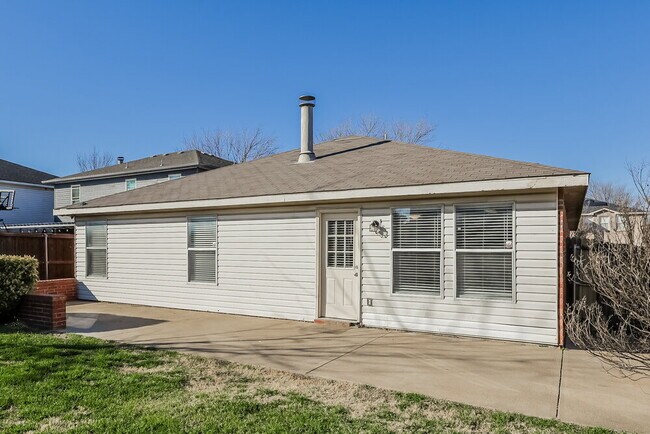 Building Photo - 4229 Gray Fox Dr