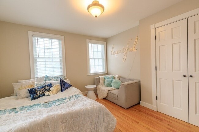 Building Photo - 58 Walnut St