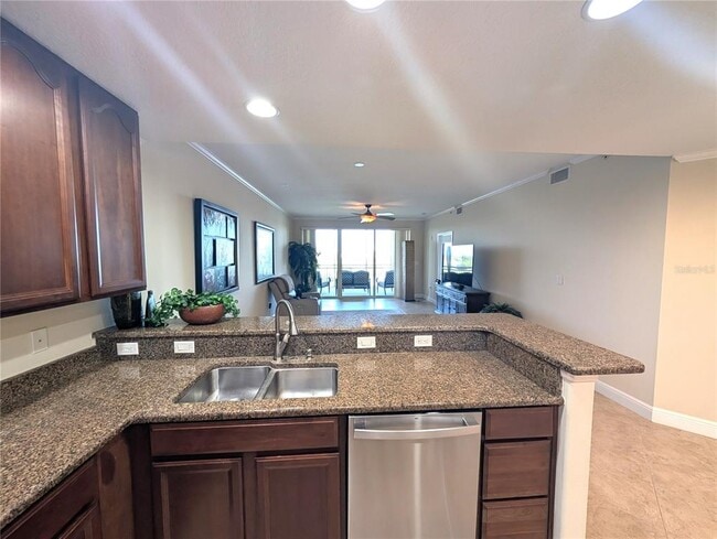 Building Photo - 7070 Key Haven Rd