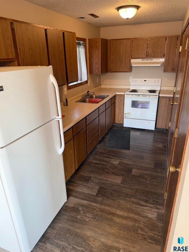 Building Photo - 900 N Kiwanis Ave