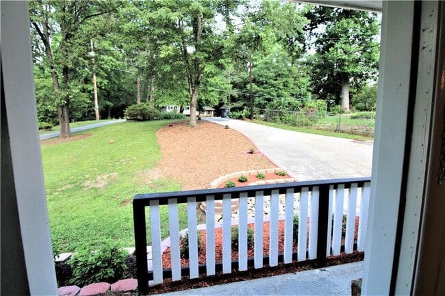 Building Photo - 979 Chestnut Oak Ct