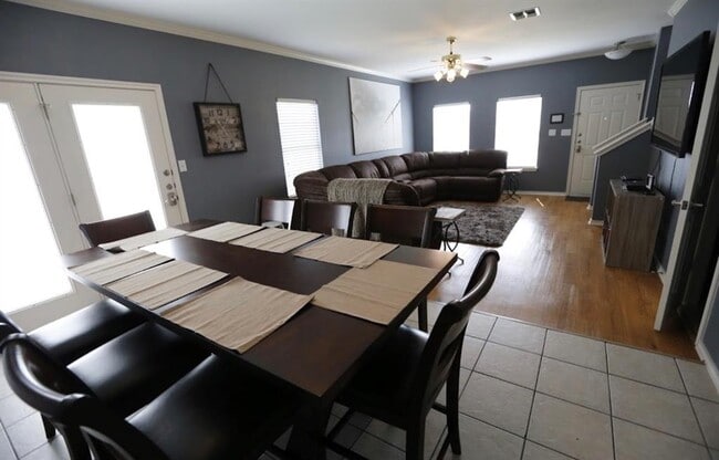 Building Photo - 7200 Dan-Jean Dr