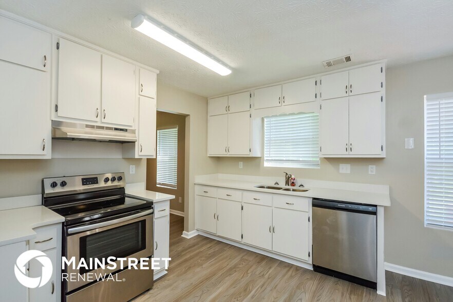 Building Photo - 634 Ridge Way