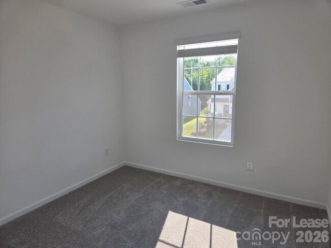 Building Photo - 712 Espresso Dr