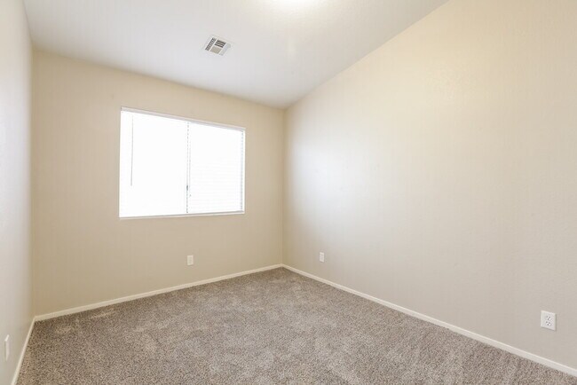 Building Photo - 8341 Pendragon Cir