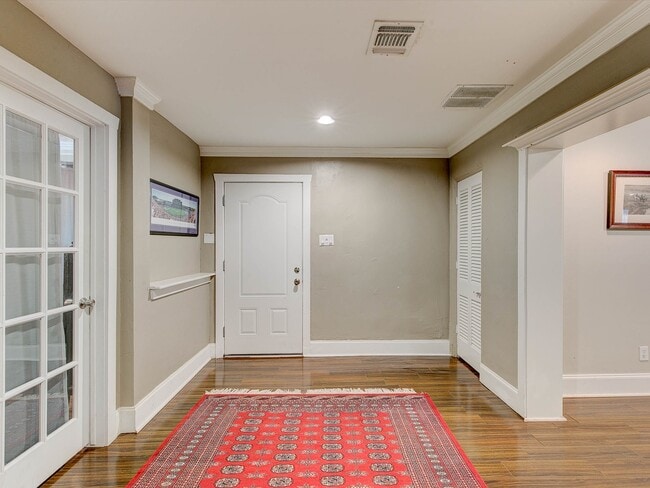 Building Photo - 3705 Brighton Rd