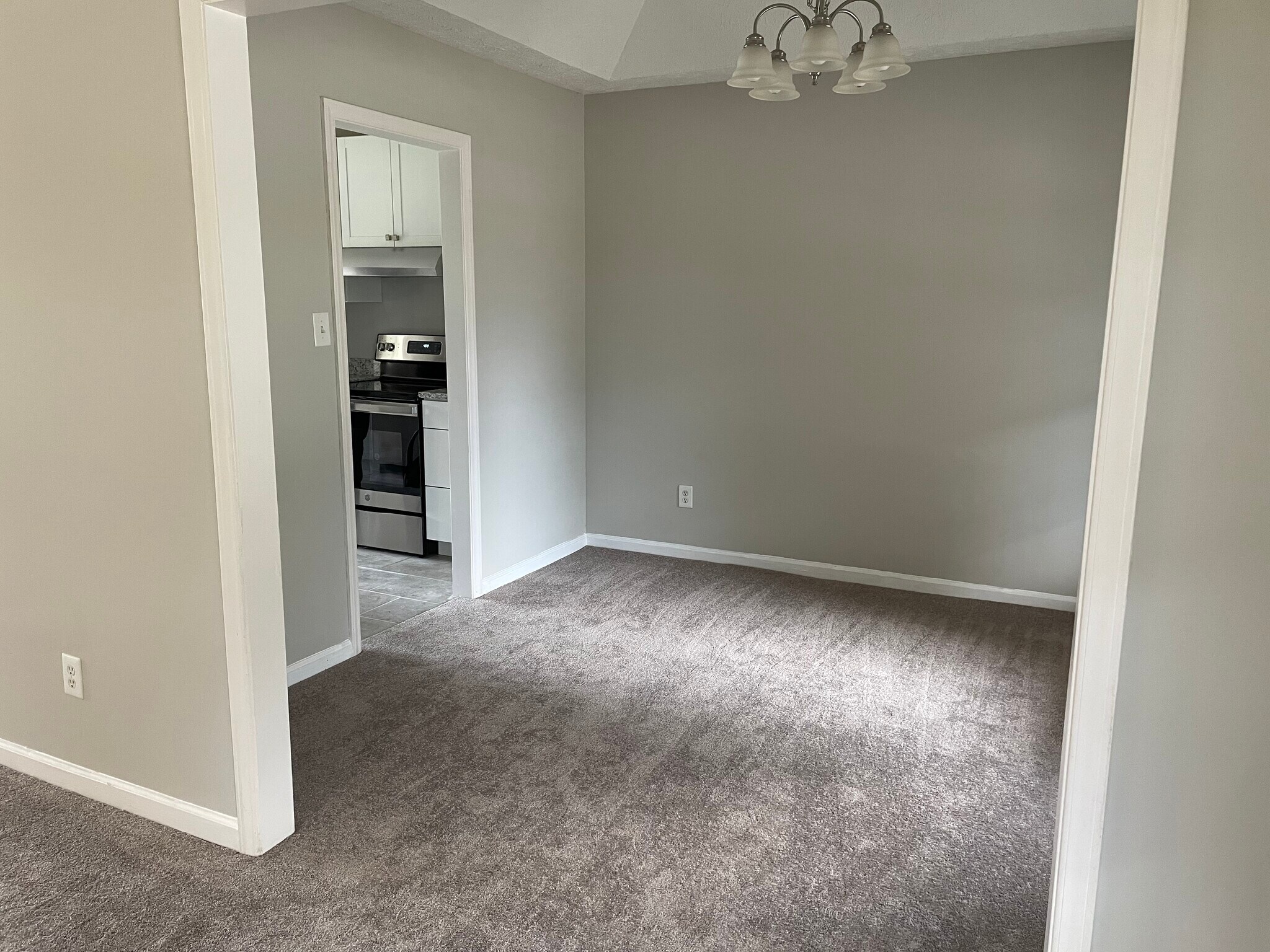 Dining room - 5503 Heather St