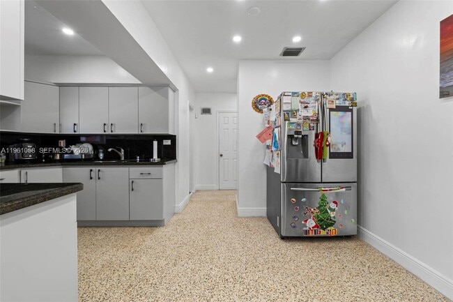 Building Photo - 8300 NW 35th Pl