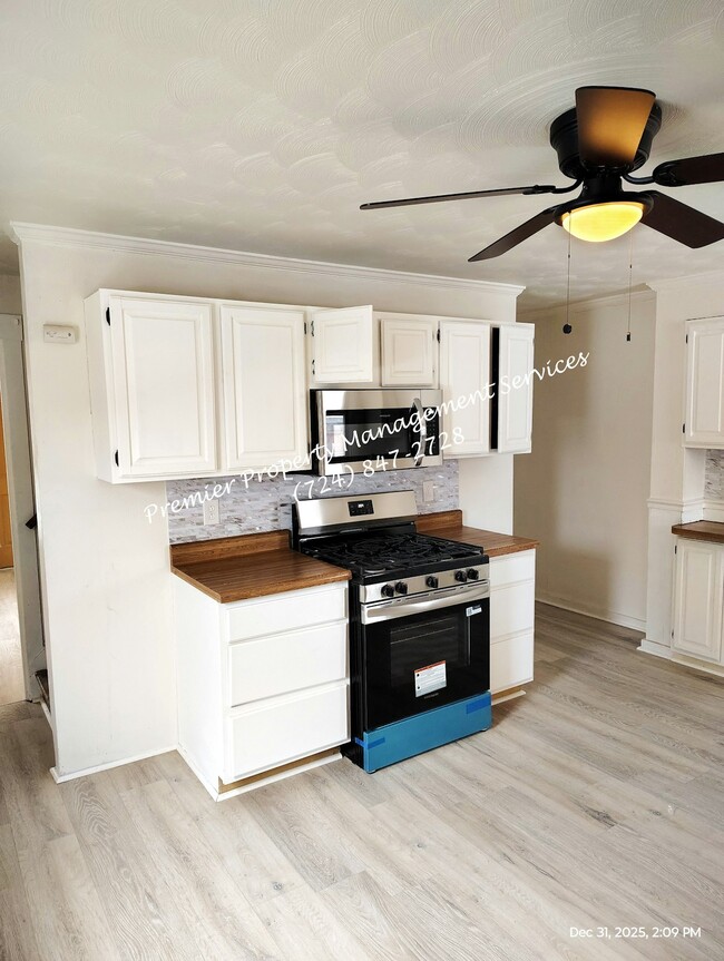 Building Photo - 200 Jarvis St