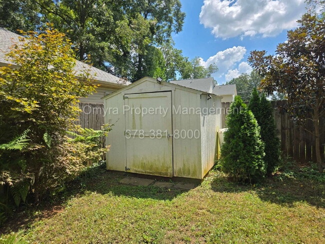 Building Photo - Cute 2 Bedroom in Decatur!