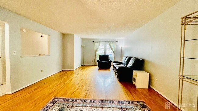 Building Photo - 4702 Hana Rd