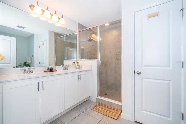 Building Photo - 847 Longboat Dr