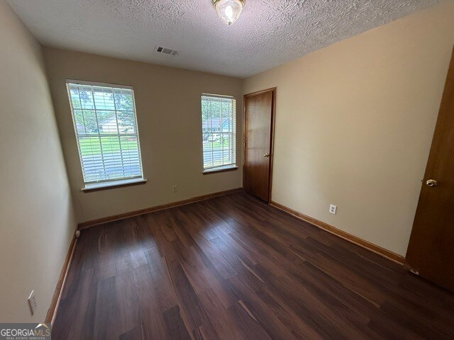 Building Photo - 8351 Post Oak Ct