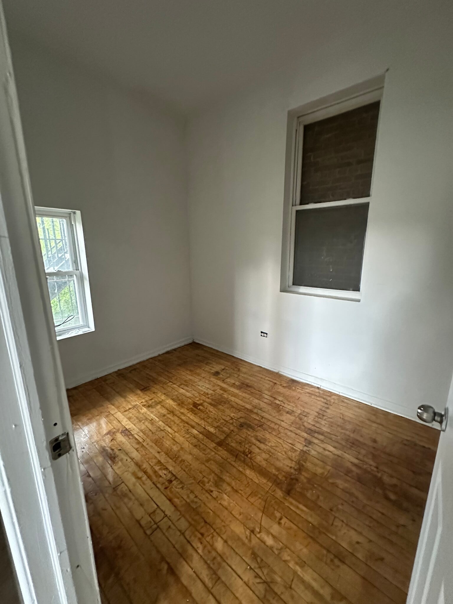 Building Photo - 1626 S Karlov Ave
