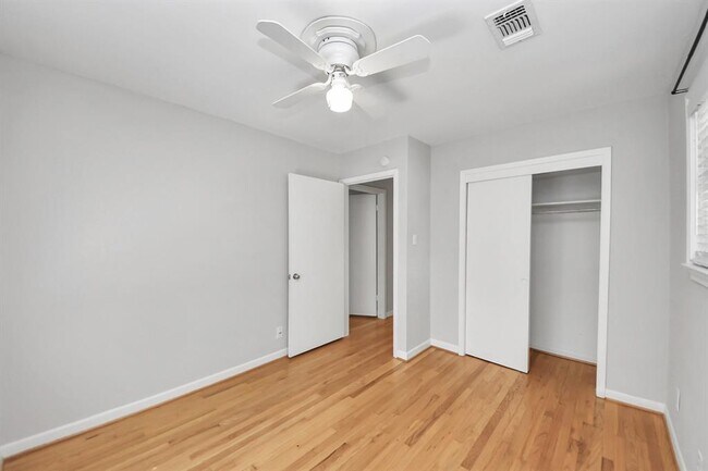 Building Photo - 12811 Butterfly Ln