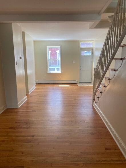 first floor - 3044 Amber St