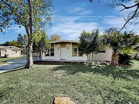 Building Photo - 4415 Hood Ave