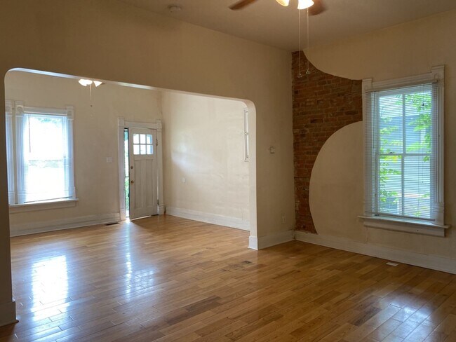 Building Photo - Classic Old Town Fort Collins 2 Bed 2 Bath Home Close to CSU