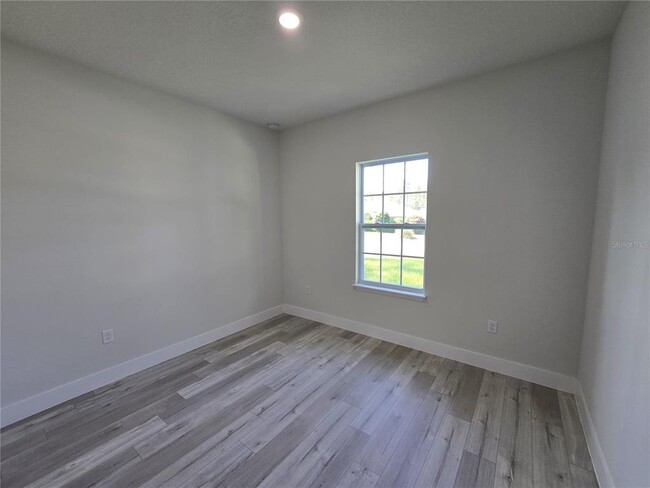 Building Photo - 1564 W Cary Dr