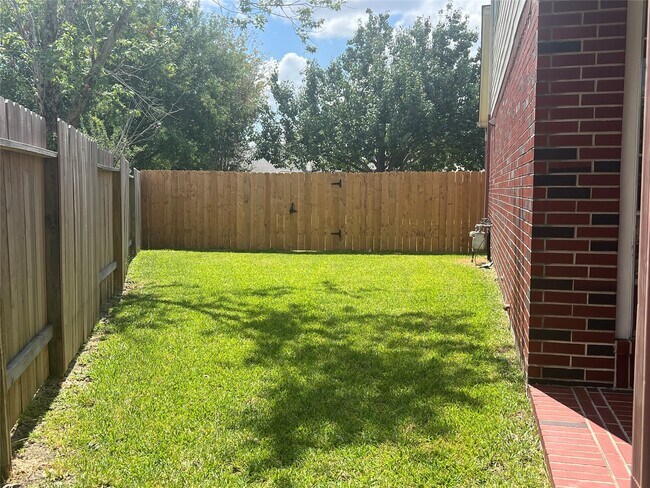 Building Photo - 3815 Shadow Knoll Ct
