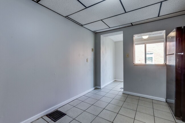 Building Photo - Brighton Heights 3 Bedroom Townhome