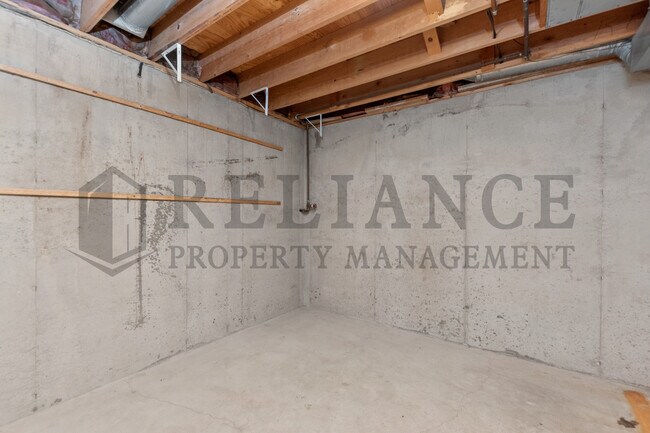 Building Photo - 8917 Nantucket St