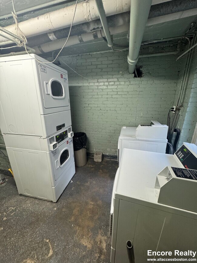 Building Photo - 1450 Commonwealth Ave