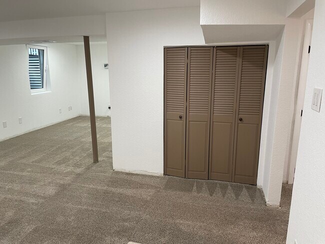 Building Photo - 6243 Gray St