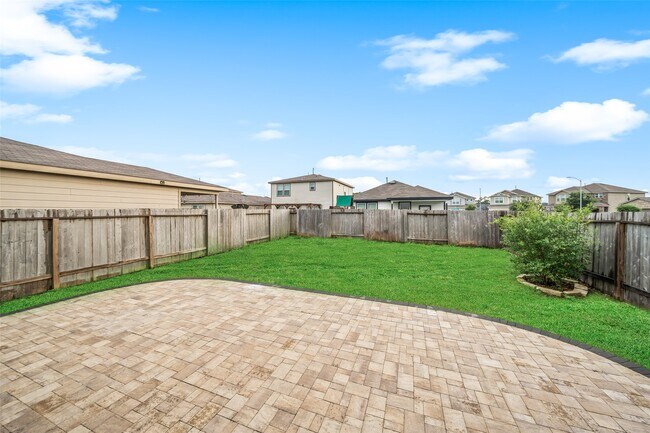 Building Photo - 14551 Maple Field Dr