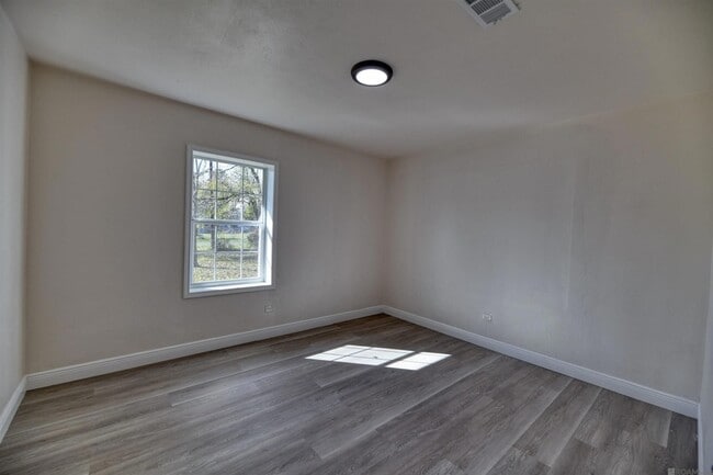 Building Photo - 3744 Conrad Dr