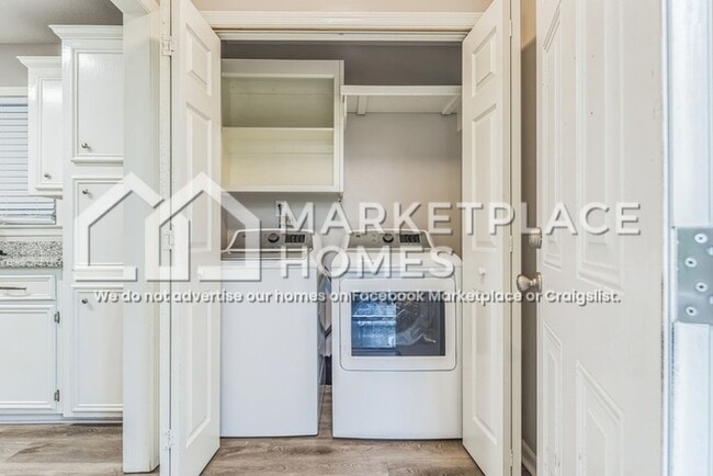 Building Photo - 212 Kemsing Rd