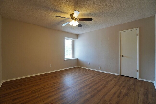 Building Photo - 7602 Woodstone Cove