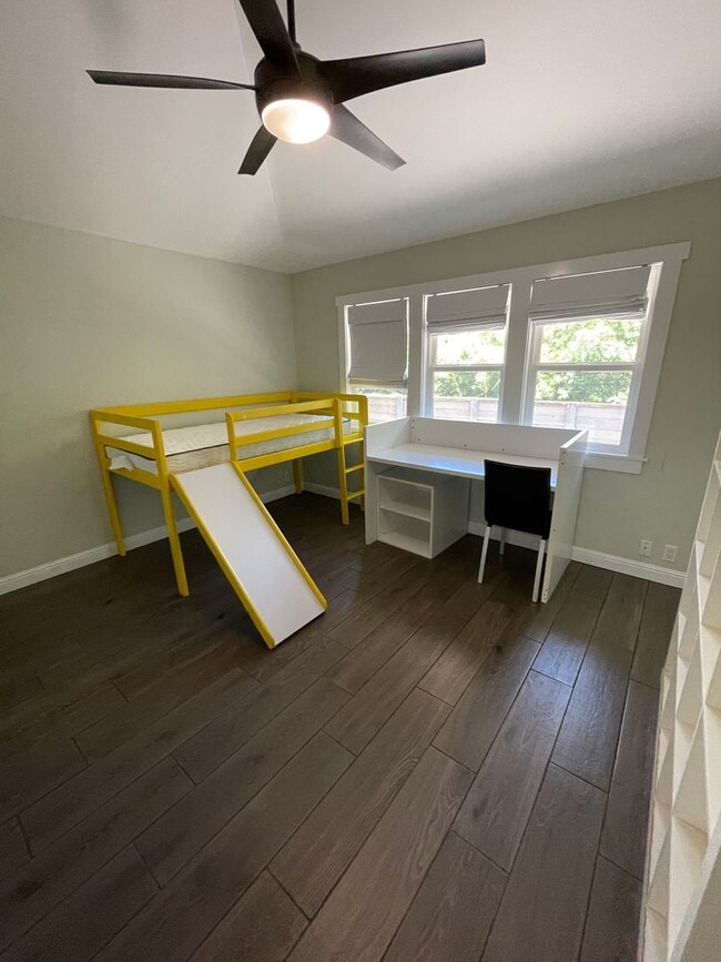 Building Photo - Beautiful 3 bedroom 3 bath home on dry side Waimea