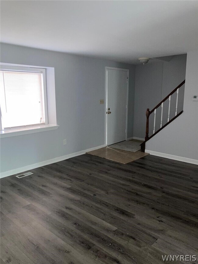 Building Photo - 1283 Peppertree Dr
