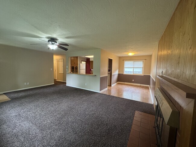 Building Photo - 1436 Avenue D